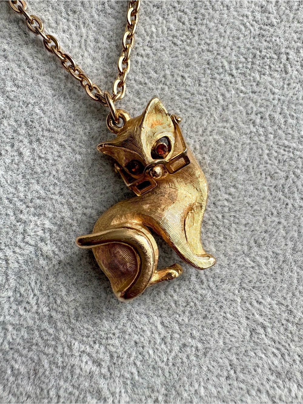 Vintage Tancer II Cat Necklace – Gold Tone
